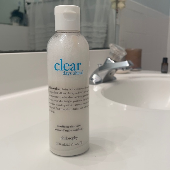 Philosophy Other - mattifying clay facial toner
clear days ahead